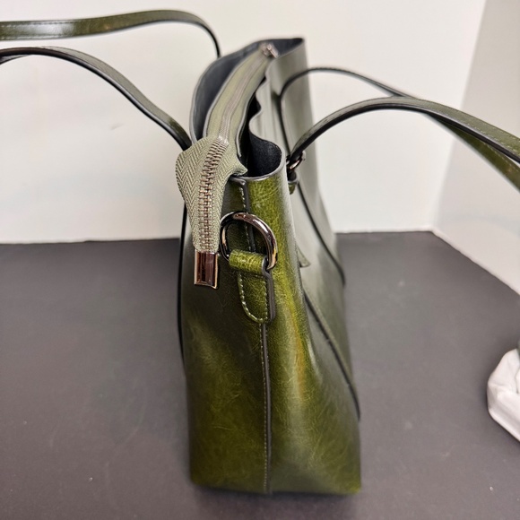 Maison Provence Green Leather Tote with Mini Pouch/Strap EUC - Picture 5 of 9